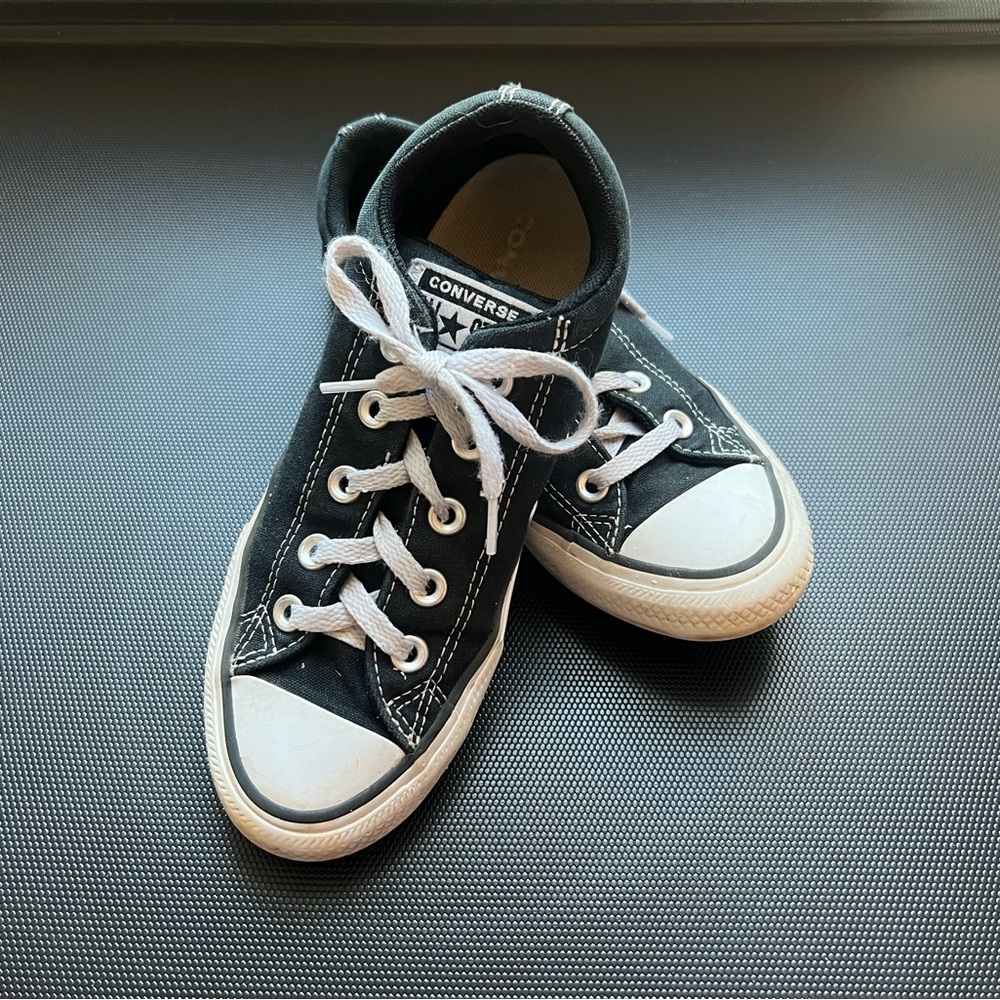 Black low top converses, size 3.5